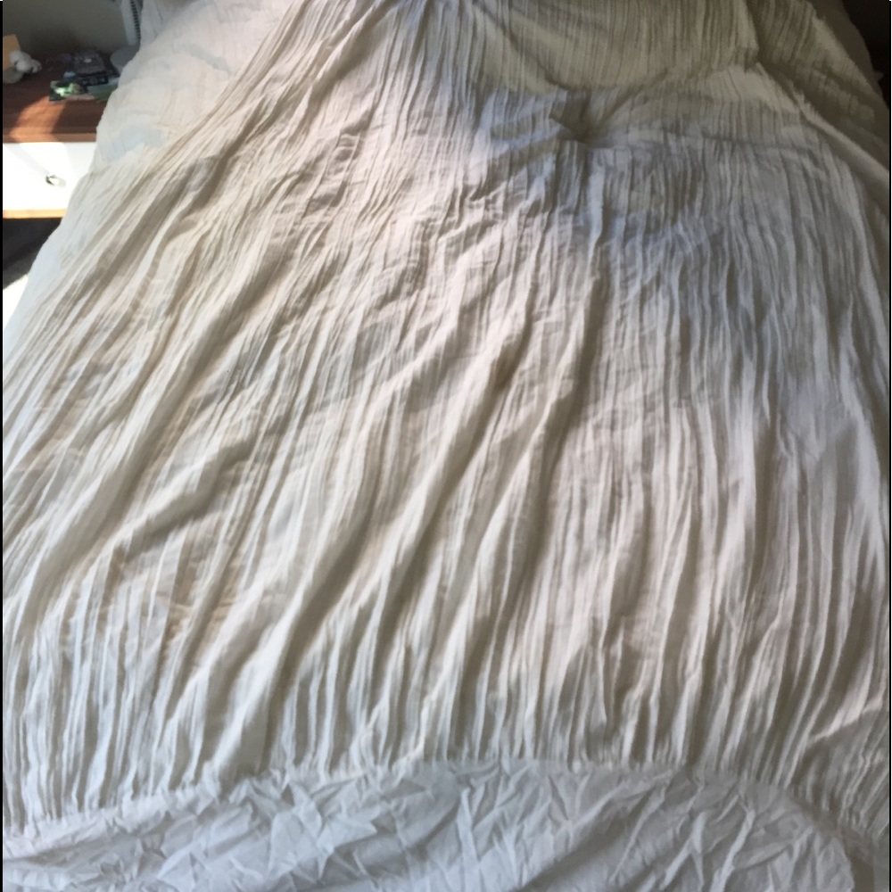 Lightly used DKNY luxury duvet cover